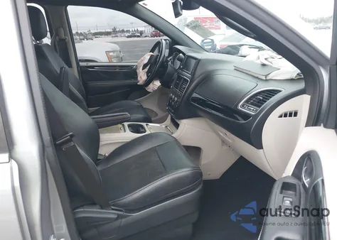 2019 Dodge Grand Caravan Sxt z USA, uszkodzony, nr VIN 2C4RDGCG9KR759431